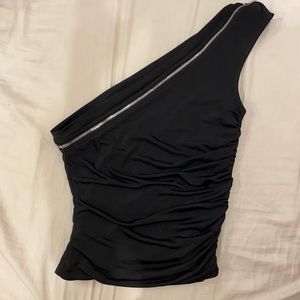 I am Gia Lucienne one shoulder